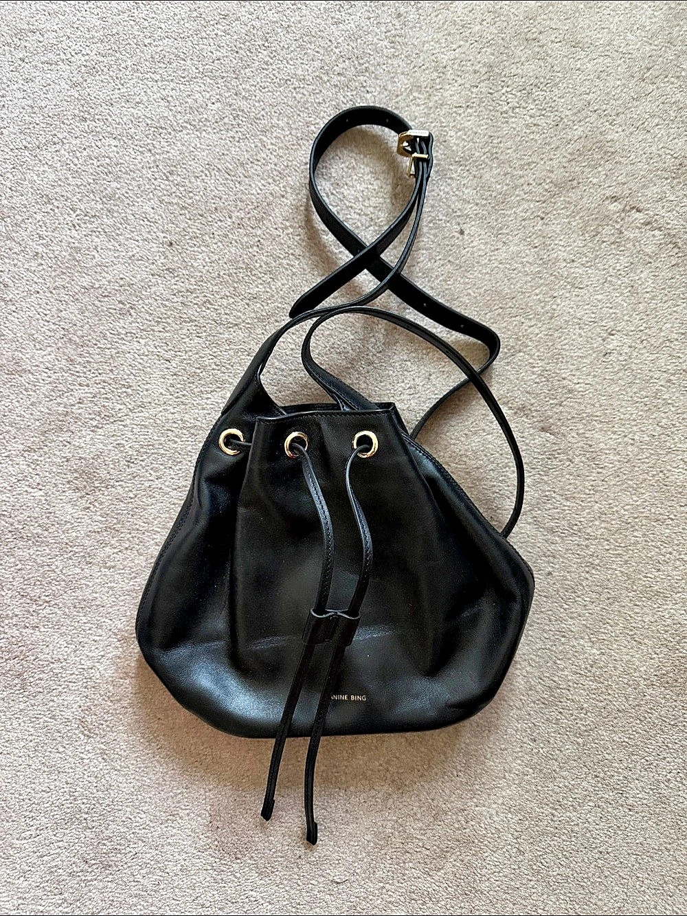 ANINE BING Small Bucket Bag Grained Leather Black Leather